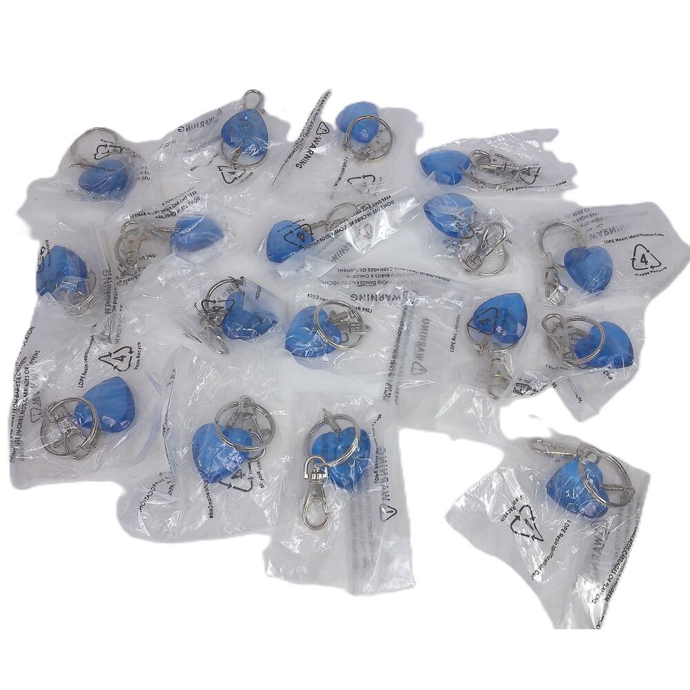 Acrylic Blue Heart Keychain Lot Reseller Flea Party Gift Giveaway Set of 17 - Picture 4 of 6